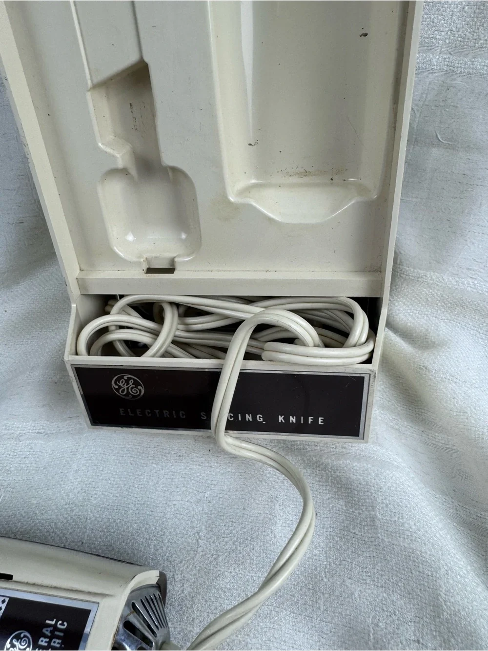 Vintage GE Electric Carving Knife w Wall Mount Case Tested Working